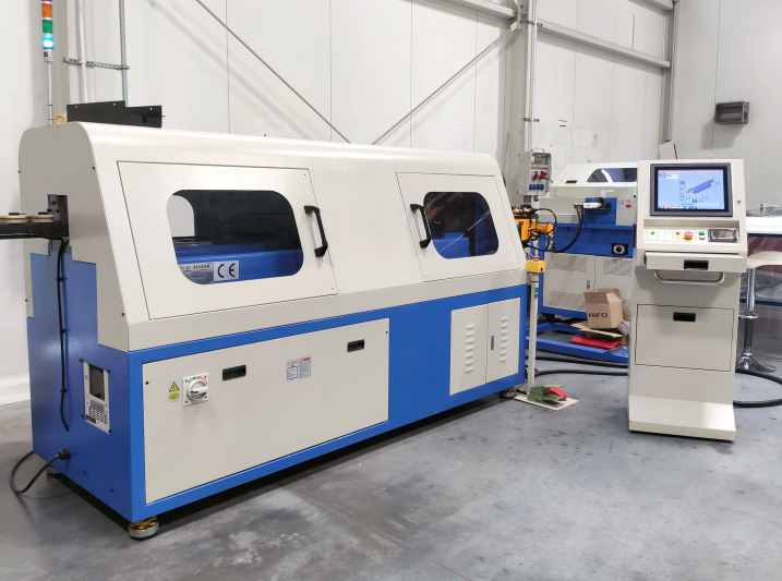 Biegen von Aluminiumrohren auf CNC