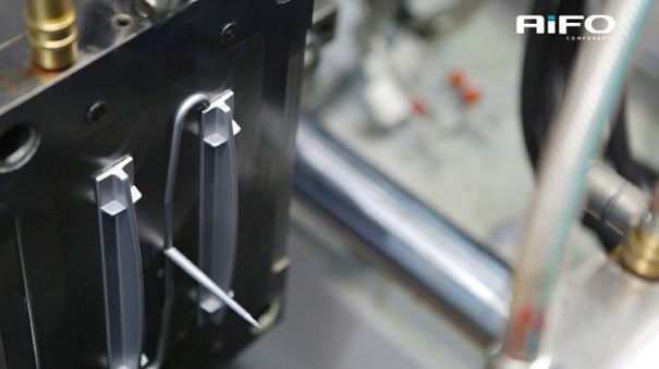 FORMOWANIE WTRYSKOWE TWORZYW SZTUCZNYCH